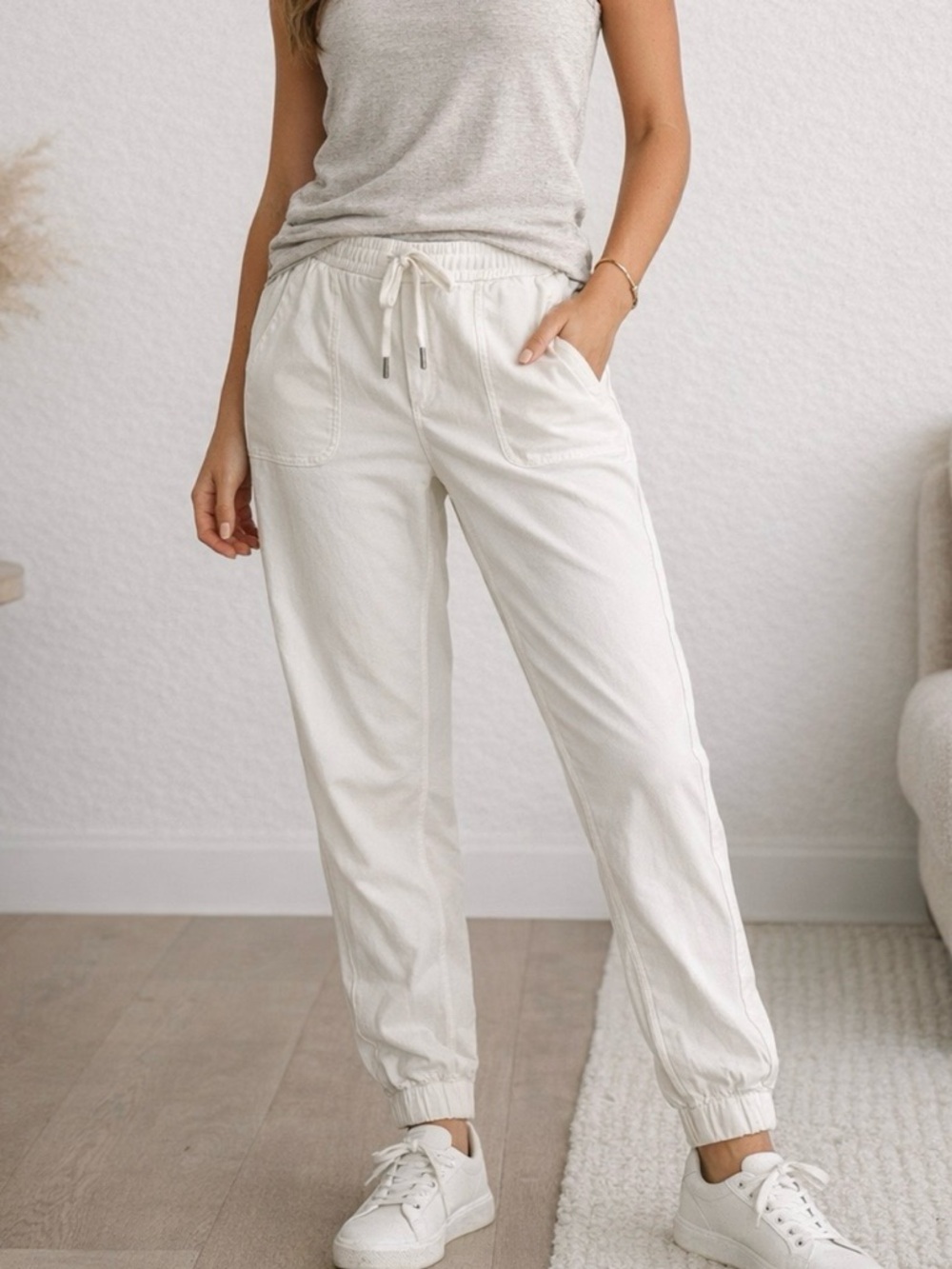 Athleta Off White Joggers Size L Elastic Waist Casual Pants